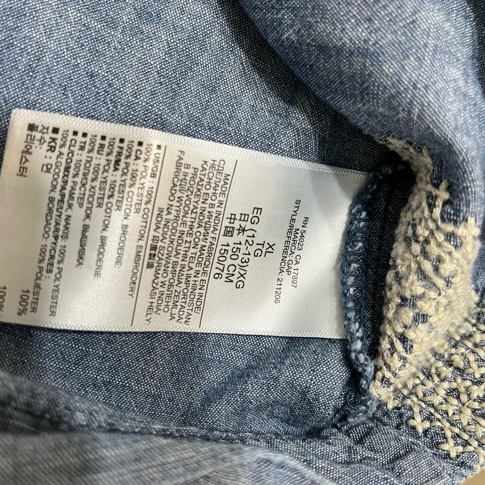 Gap Kids Girl's Shirt XL Blue Chambray Embroidery‎ Cropped